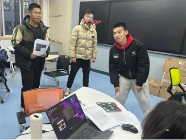 智能無人系統(tǒng)“做中悟”高階項(xiàng)目式課程。校方供圖