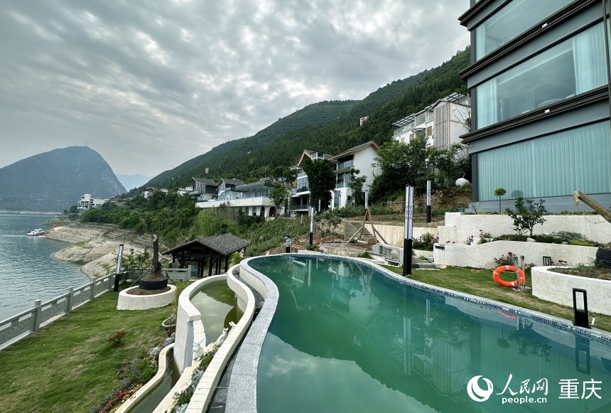 三峽里·竹枝村打造的特色民宿。人民網(wǎng)記者 劉政寧攝