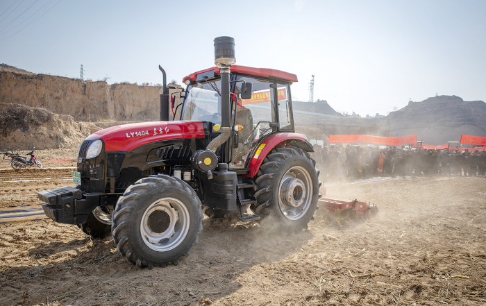 柳林:維護(hù)農(nóng)機消費權(quán)益,護(hù)航農(nóng)民春耕備耕-45323.jpg 柳林:維護(hù)農(nóng)機消費權(quán)益,護(hù)航農(nóng)民春耕備耕-45323.jpg