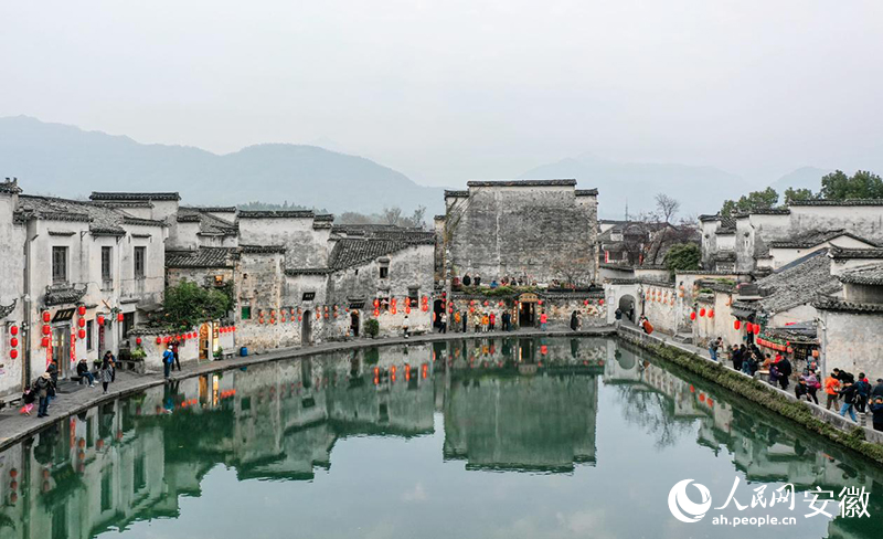 宏村一隅。人民網(wǎng)記者 張俊攝